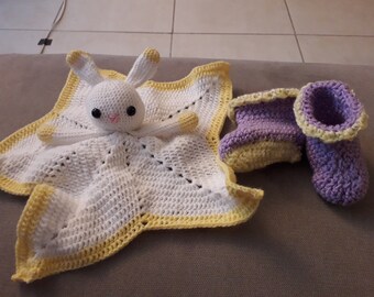 Baby Owl’s Box : boîte de naissance au crochet avec peluche et pantoufles, personnalisation