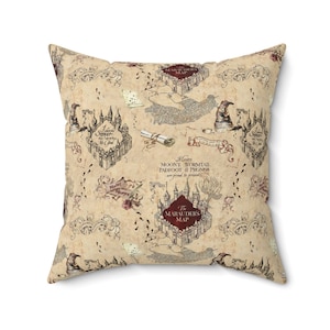 Almohada inspirada en Harry Potter / Mapa del Merodeador / Decoración del hogar / Decoración de Harry Potter / Almohada de tiro / Hogwarts