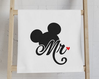 MR Towel / MR & MRS / Serviette de salle de bain / Disney Inspired Home Decor / Disney Wedding / Custom Hand Towel / Collection de salle de bain