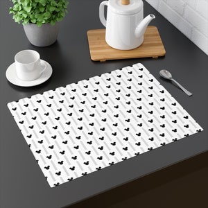 Mickey Arrow Placemat Cotton / Disney Inspired Decor / Tabletop Placement / Disney Lovers Gift / Disney Dining / Mickey