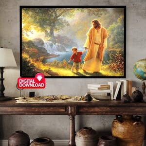 Puede incluir: Una pintura de Jesucristo caminando con un ni&ntilde;o peque&ntilde;o en un entorno boscoso. La escena est&aacute; ba&ntilde;ada en una luz c&aacute;lida y dorada, con una cascada y un arroyo en el fondo. La pintura evoca una sensaci&oacute;n de paz y tranquilidad.