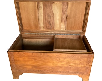Camphor wood blanket chest or storage trunk Mid-20th-century Oriental or Singaporean design