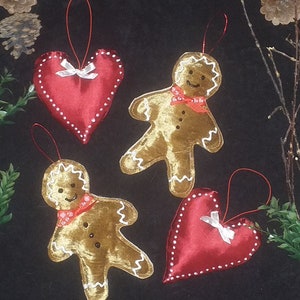 Gingerbread man and hearts set Christmas decorations