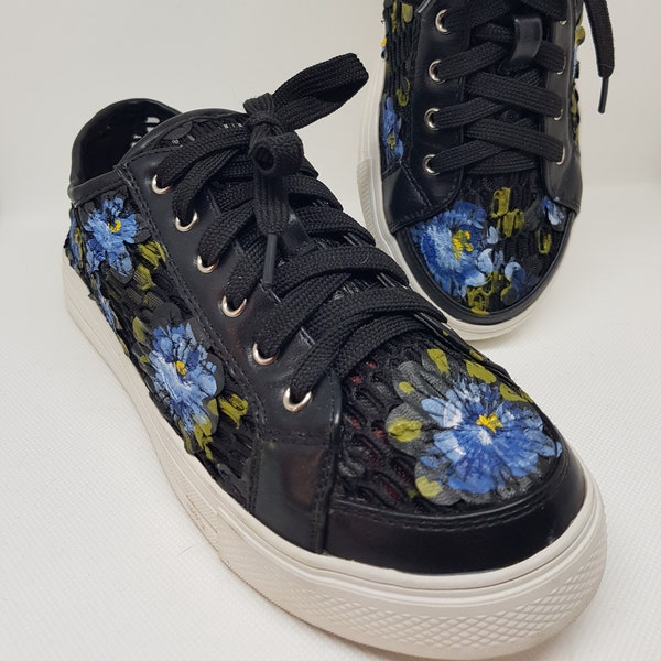 "Kolding" hand-painted second-hand sneakers
