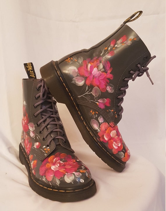 Dr martens 2 clearance mano