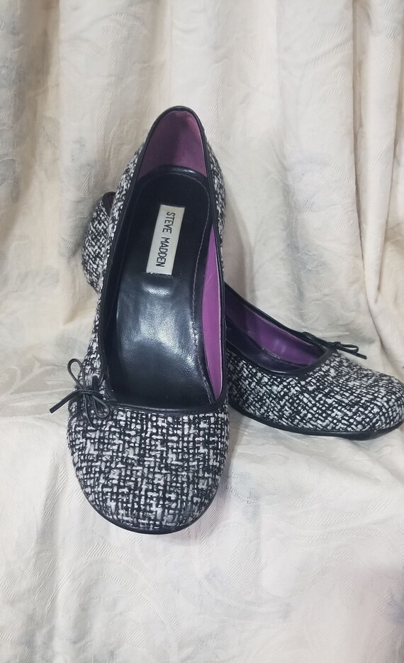Steve Madden Women's Amory Pump - Pointed Toe Stiletto Heel With Ankle Strap & Jewel Buckle - View #4