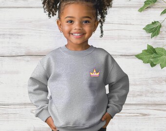 Maqueta de sudadera Gildan de cuello redondo para niños en gris jaspeado (descarga digital)