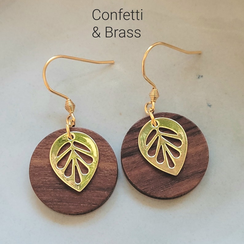 Boucles d'oreilles en bois avec feuille plaquée or et crochets d'oreilles en acier inoxydable image 4