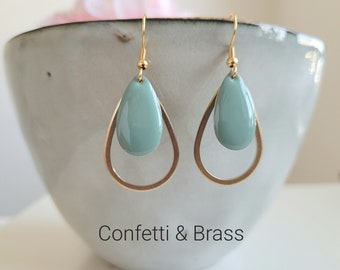 Earrings with enamel drops in grey-green and brass pendant with stainless steel ear hooks