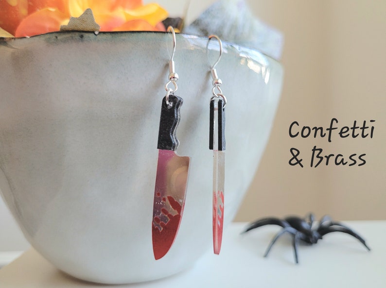 Halloween Ohrringe Blutiges Messer Anhänger Scream mit versilberten Edelstahl Ohrhaken afbeelding 5