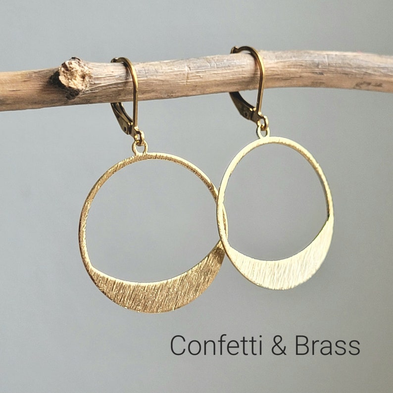 Gold-plated brass earrings with circle and stainless steel leverback image 1