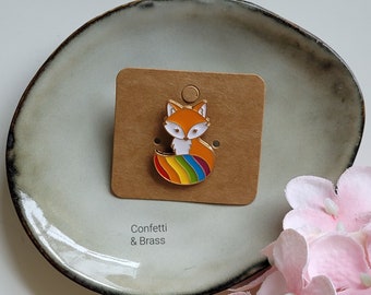 Fuchs mit Regenbogen Schwanz Button Pin Anstecker