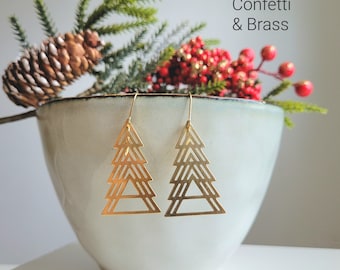 Goldene Weihnachtsohrringe, geometrische Tannenbaum Ohrringe mit Edelstahl Brisur