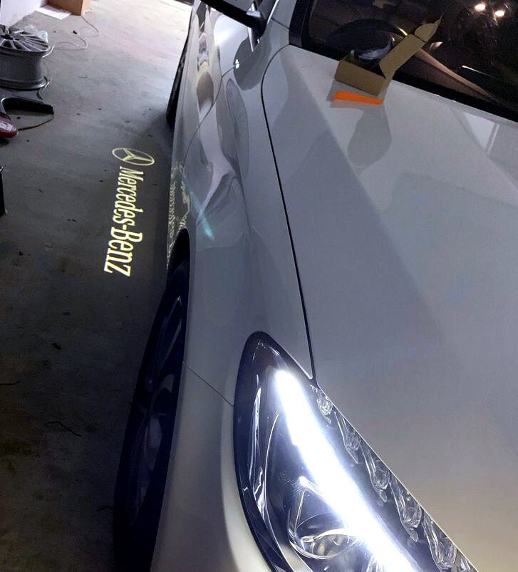 2x LED Spiegel Beleuchtung AMG Logo Projektor Mercedes W205 W213 in  Nordrhein-Westfalen - Oberhausen, Tuning & Styling Anzeigen