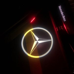 2 X projecteurs de lumière de porte de voiture à LED, kit de courtoisie en nanoverre de flaque d'eau de logo pour la classe Mercedes Benz Kit ultra lumineux Cette image ne s'estompe JAMAIS MERCEDES STAR