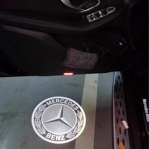 2 X projecteurs de lumière de porte de voiture à LED, kit de courtoisie en nanoverre de flaque d'eau de logo pour la classe Mercedes Benz Kit ultra lumineux Cette image ne s'estompe JAMAIS image 9