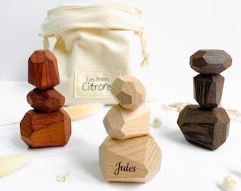 Gioco di impilare rocce o menhir | Regalo di nascita in legno personalizzato | Giocattolo Montessori | Regalo di compleanno o nascita | 1 anno