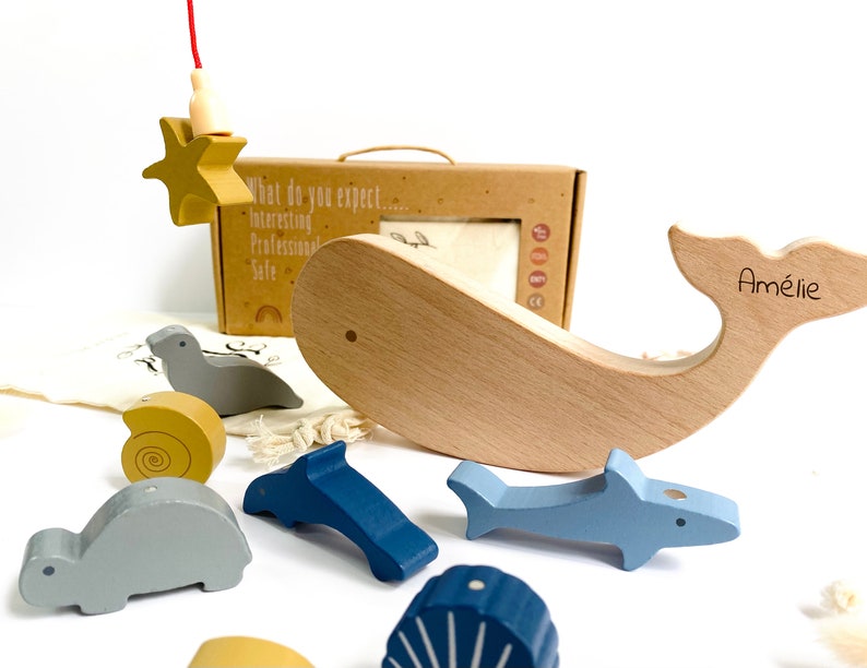 Jeu de pêche Océan aimanté Cadeau de naissance en bois personnalisé Jouet montessori Cadeau anniversaire ou naissance Cadeau 1 an image 3