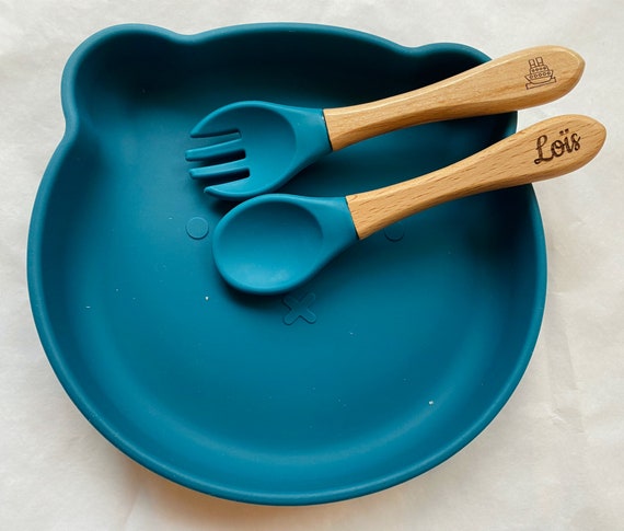 Assiette + couverts pour enfant personnalisé en bois et silicone