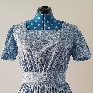 BLUE FLORAL DRESS | Vintage Woman Summer Dress | Elegant French Tea Dress | 1940 Style Vintage Size 14 Dress | Retro Style Cotton Dress