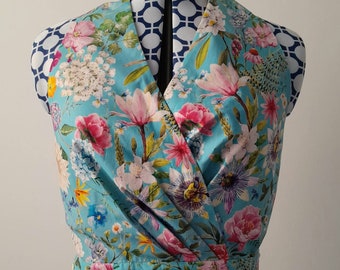 VINTAGE HALTER TOP | Retro Summer Halter Top for Women | Size 14 Vintage Style 1950 Clothing | Floral Blouse | Vintage Cotton Blouse