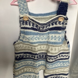 Salopette bébé / Laine / Tricoté à la main