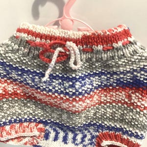 Short multicolore pour bébé tricoté à la main/cadeau baby shower