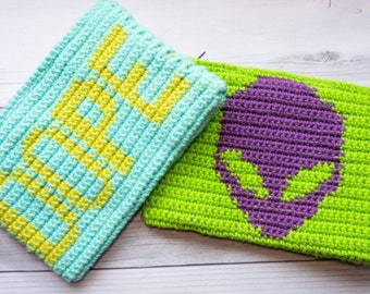 Aliens Crochet Zipper Pouch Pattern | Tapestry Bag (PDF Pattern)
