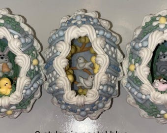 Blue Panoramic Sugar Eggs with peekaboo scenes inside, edible Easter diorama candy decorations