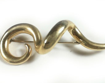 Vintage Brooch /  Gold Tone Brooch