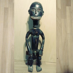 African Tribal Art / Ashanti Sculpture / Hand-carved Wood Figure / Wooden Figurine / Vintage Carved Sculpture