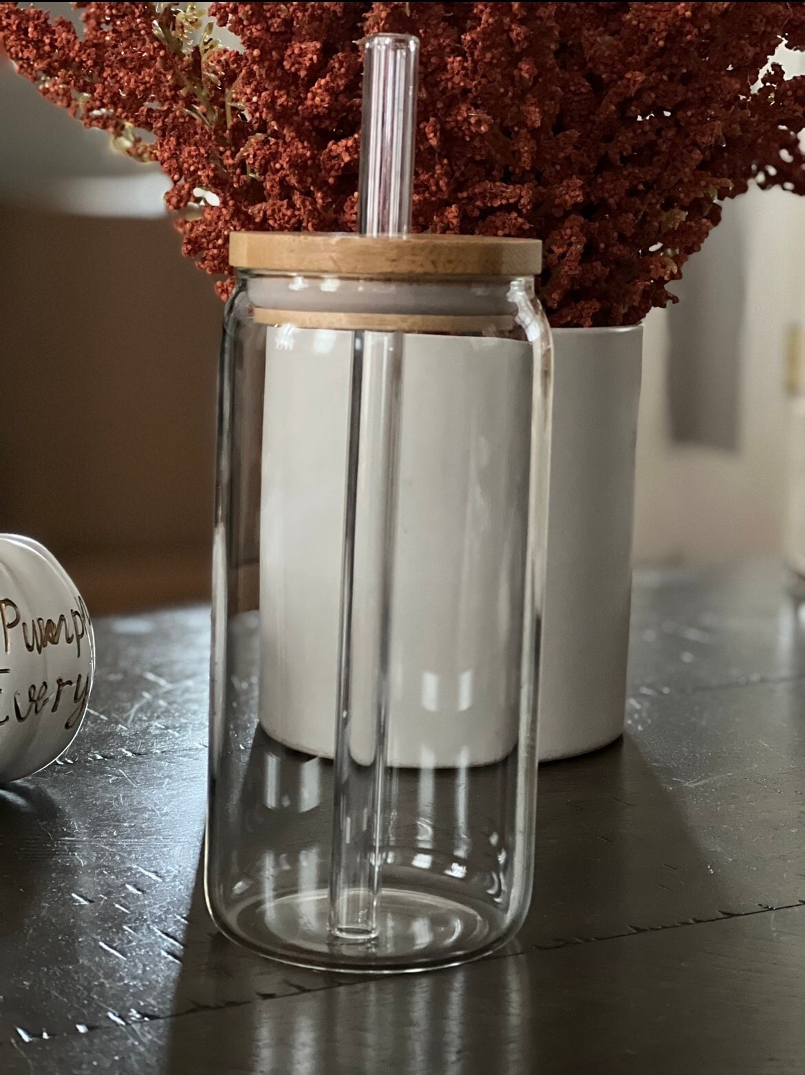 Vaso de lata de vidrio con tapa de bambú de 16 oz con envoltura de flores  al por mayor para tu tienda - Faire España