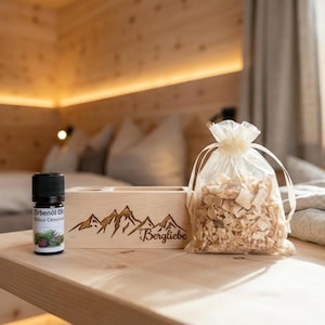 Set di fragranze al pino cembro "Mountain Love": trucioli di pino cembro + 5 ml di olio di pino cembro biologico | Elegante idea regalo in vero legno di pino cembro