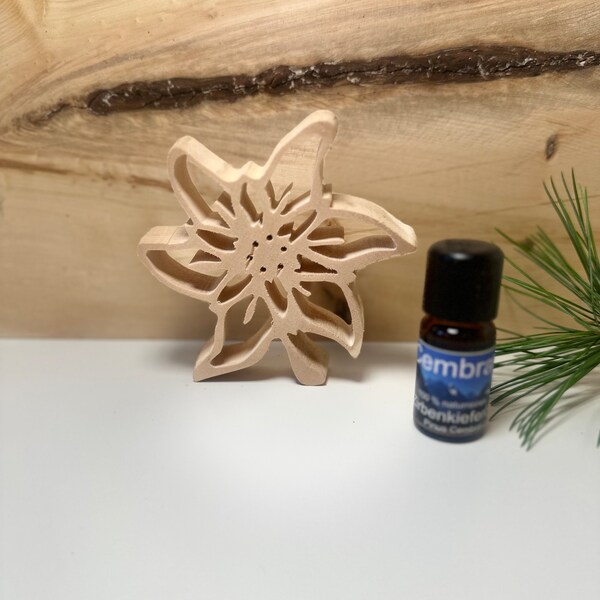 Pine Edelweiss made from Tyrolean pine wood with 5 ml organic pine oil - handmade in Bavaria - ideal as a gift