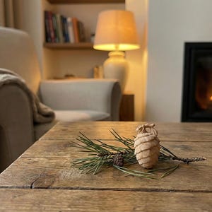 Zirbenzapfen aus Tiroler Zirbenholz - erhältlich in 5 Größen - das ideale Geschenk für Weihnachten