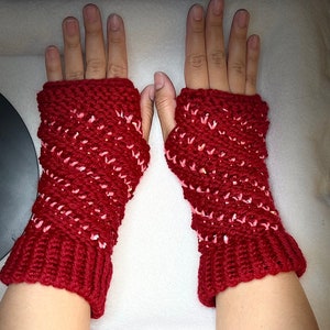 Spiral fingerless mittens with thumb holes