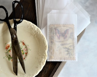 Mini Glassine Bags 2.75" x 4.25" – Junk Journal Pockets, Small Favor Treat Bags, Wax Paper Confetti Bags, Greaseproof Craft Bags