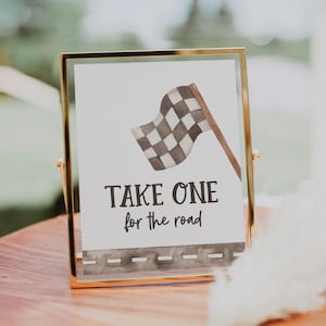 Take One for the Road Race Car verjaardag gunstbord, vintage decor nodig met vier snelheden, bewerkbare sjabloon voor twee snelle feestdecoratie B412