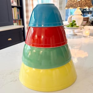 Vintage Pyrex Primary Colors Mixing Bowl Set: 1940s-50s Kitchenware