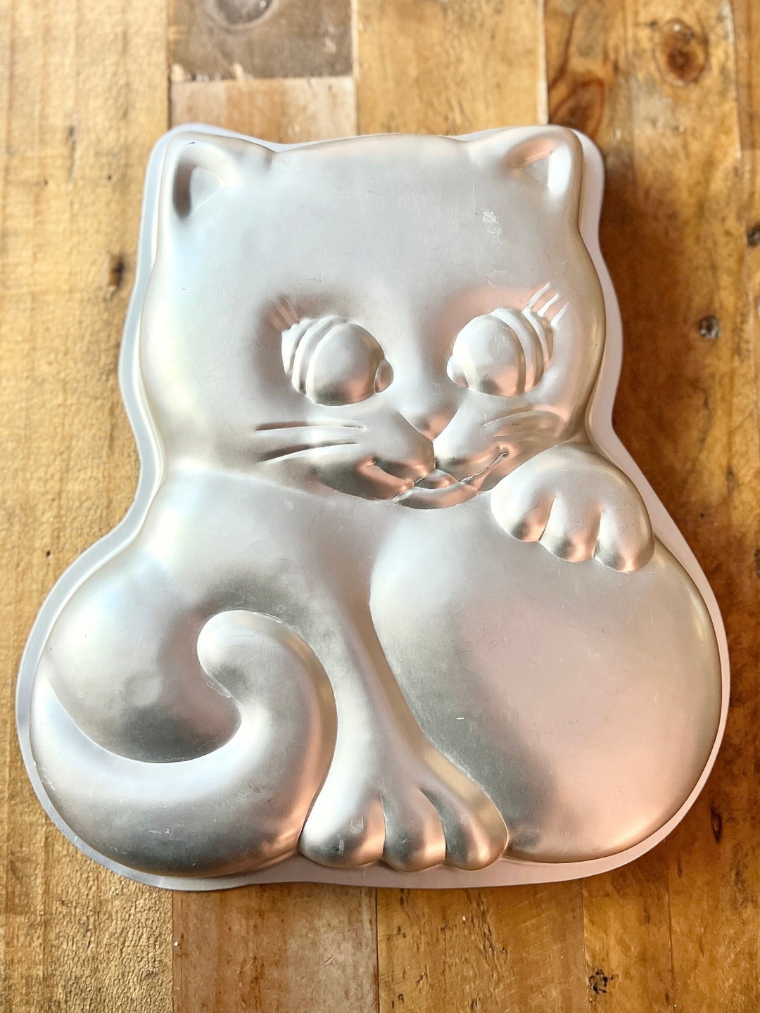 1979 Wilton Cake Pan Cat Kitten. Vintage Aluminum Cake Pan. Etsy