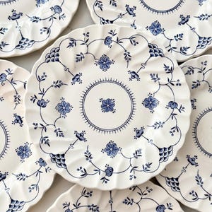 Yorktown by Salem China Co Bread and Butter Plates – Set of 6 Blue and White 6.75&quot; Plates – Scalloped Edge – Cottagecore Vintage Dishware