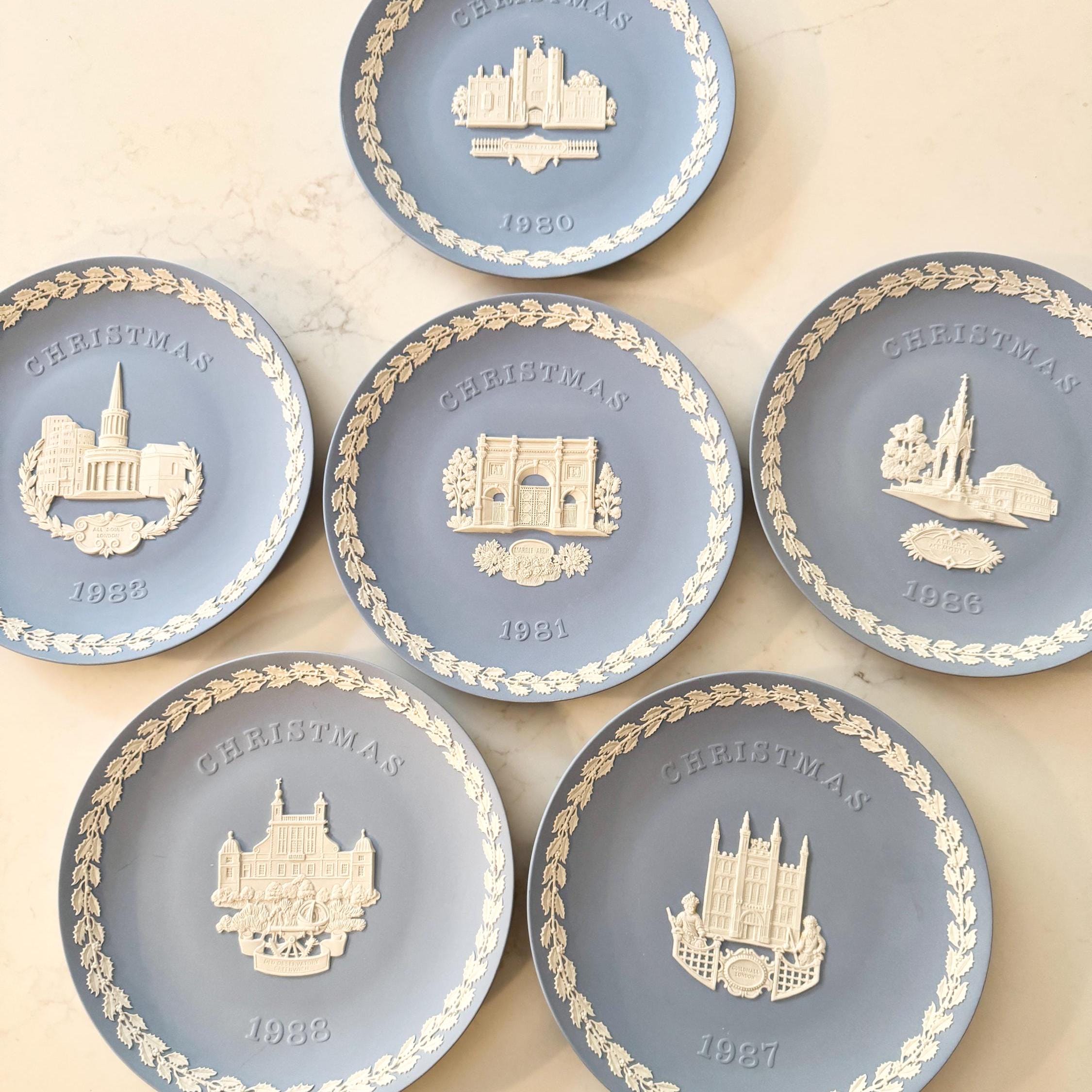 Vintage Wedgwood Jasperware Christmas Plate: Collectible English