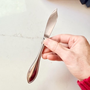 Vintage Oneida American Harmony Silverplate Master Butter Knife / Fish Knife