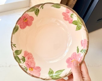 Ciotola rotonda per verdure Franciscan Desert Rose da 8,5" - Prodotto in Inghilterra da Wedgwood Backstamp