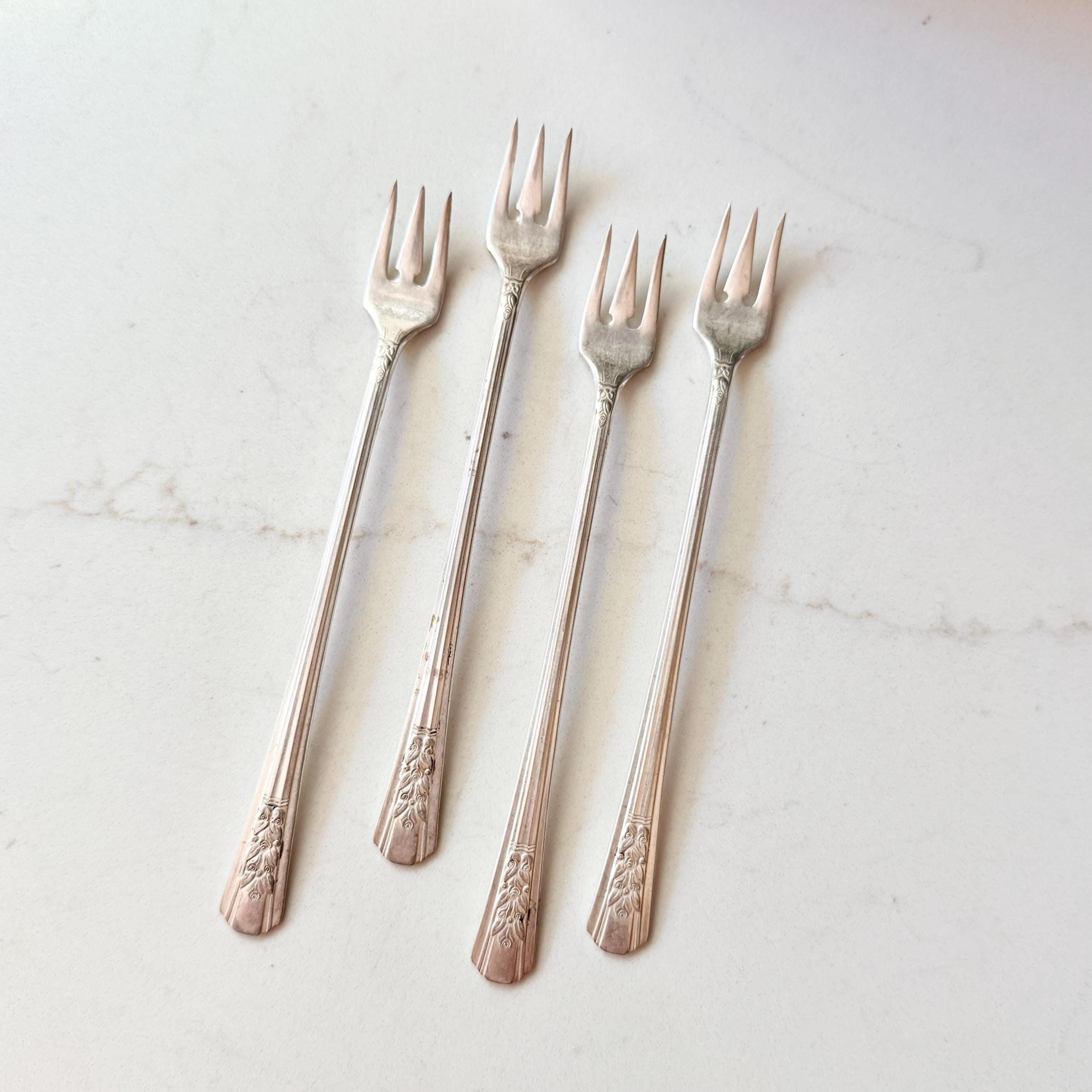 Vintage WM Rogers Oneida Seafood Forks, Set of 4 Silverplate