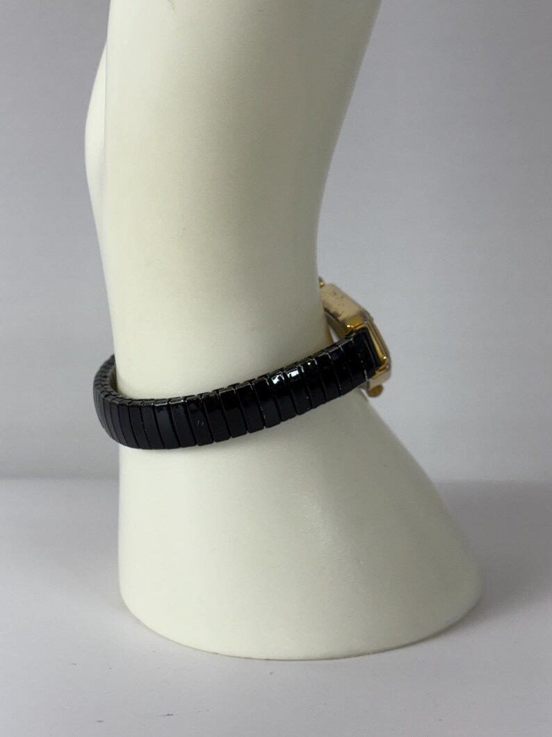 Reloj Collezio Vintage Collezio Ladies Gold-toned Stretch Watch With Black Band - Etsy