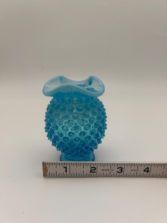 ヴィンテージ フェントン ブルー ホブネイル花瓶（別売り） - 残り1点