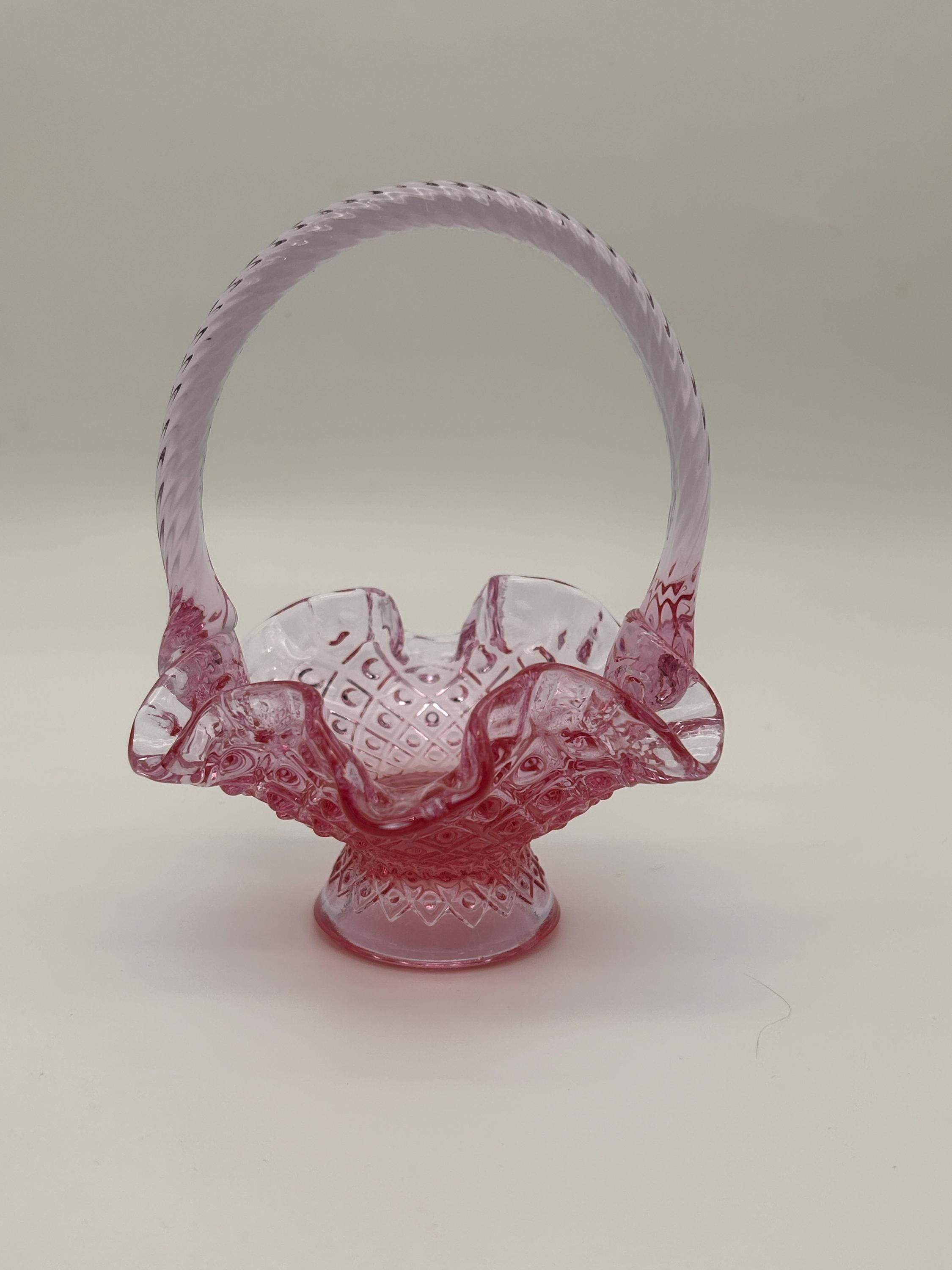 希少！フェントン ピンク色クレストバスケット アンティークfenton アメリカ Vintage Fenton Pink Glass Flower Basket Bridal Wedding - Etsy