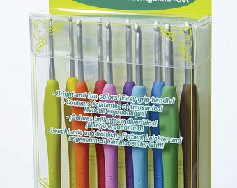 SALE ~ AUTHENTIC ~ Clover 3672 Amour Crochet Hooks ~ Set of 10 ~ *NEW in Package* ~ **Free Shipping*** Sizes of Crochet Hooks Listed Below