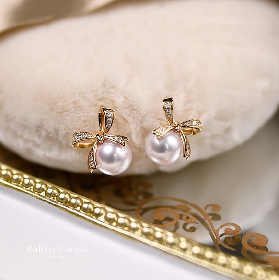 Floral Design Round Pearl Stud Earrings, 18K Gold Plated Sparkle Firework  Flower Earrings, Elegant Fine Pearls Wedding Earrings UK - Etsy